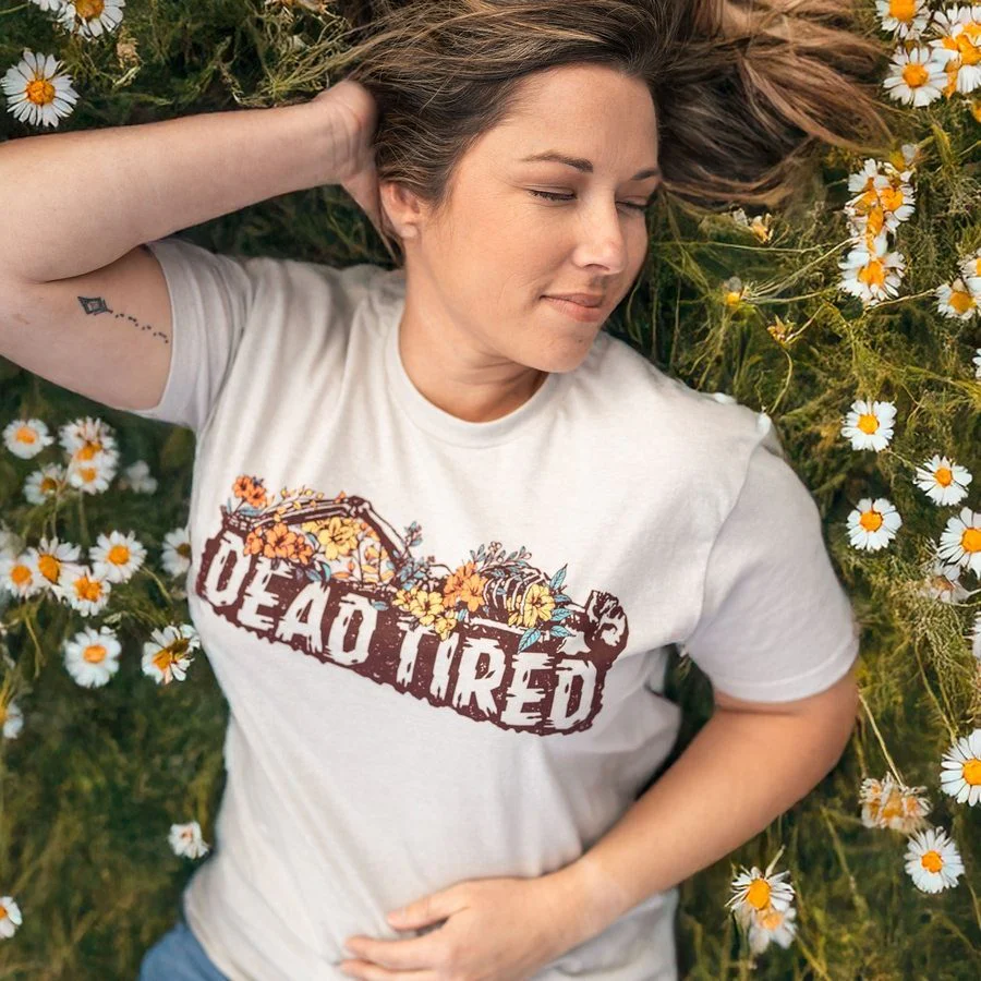 Women's Dead Tired Boyfriend Fit T-Shirt - Sand - Image 2
